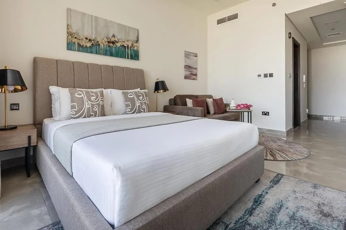Frank Porter - Majestique Residence 2 Dubai