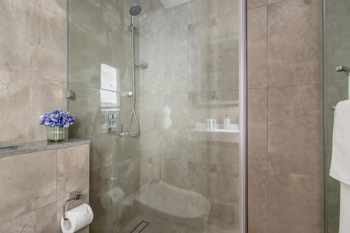 Frank Porter - Majestique Residence 2 Dubai 0*,
